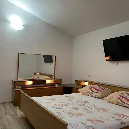 Srzic Apartment Makarska